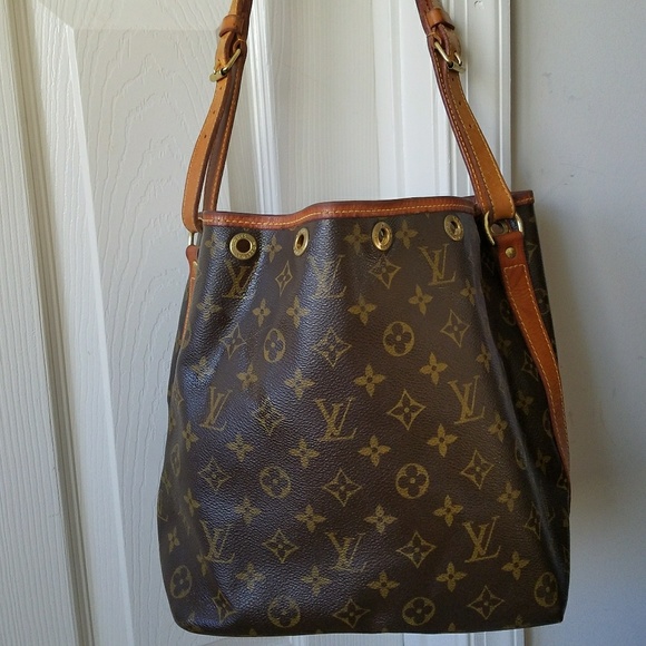 louis vuitton drawstring bucket bag